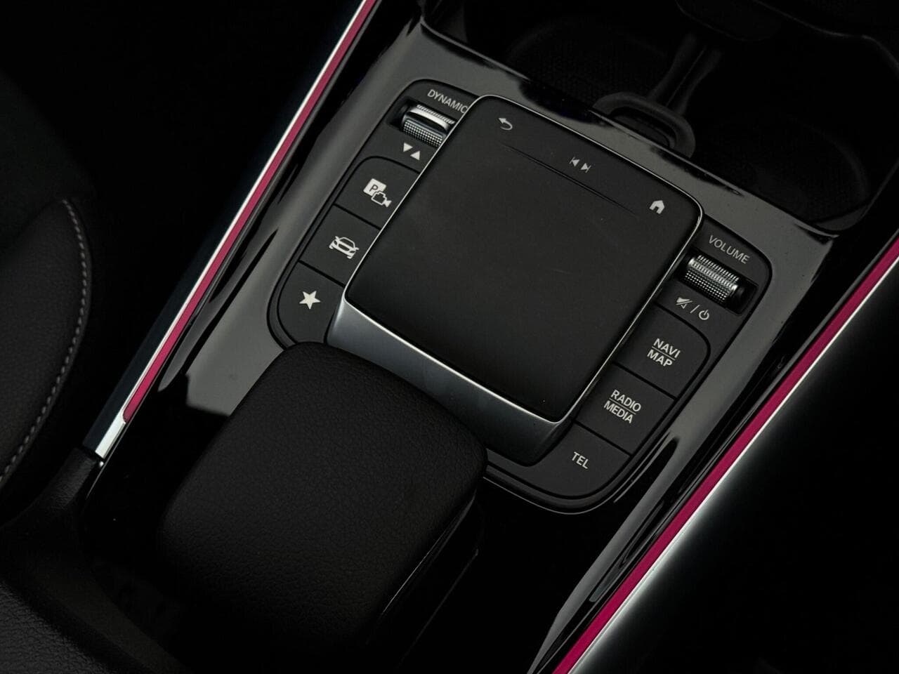 Mercedes-Benz B Class thumbnail Misc Controls