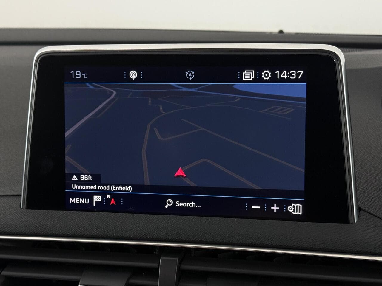 Peugeot 3008 thumbnail Infotainment System