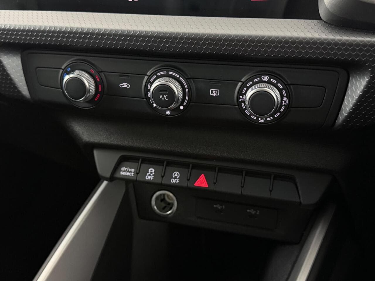 Audi A1 thumbnail Misc Controls