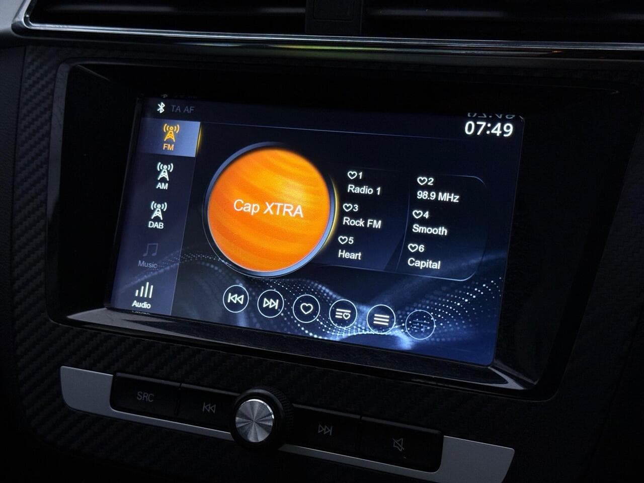 MG MG ZS thumbnail Infotainment System