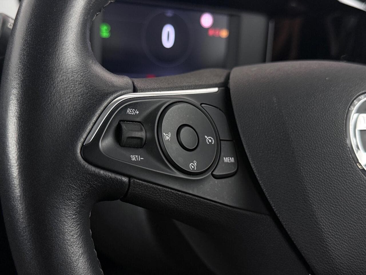 Vauxhall Mokka thumbnail Misc Controls
