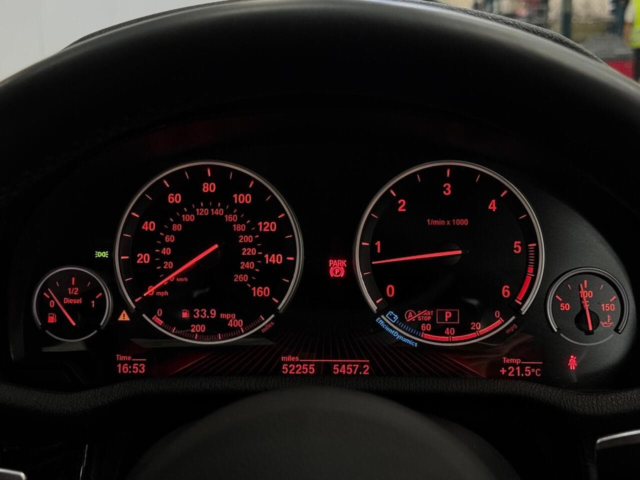 BMW X4 thumbnail Driver Instruments