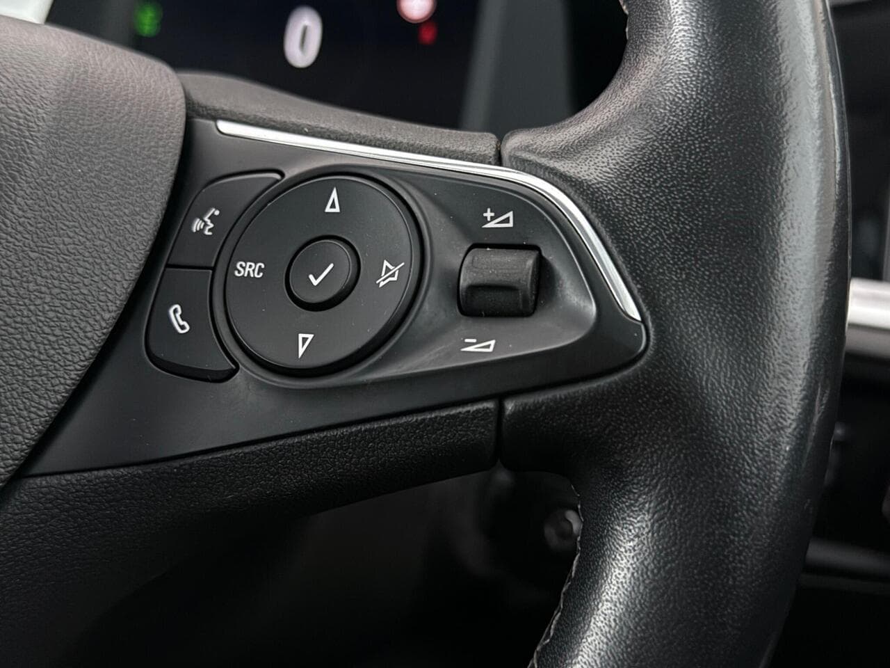 Vauxhall Grandland thumbnail Misc Controls