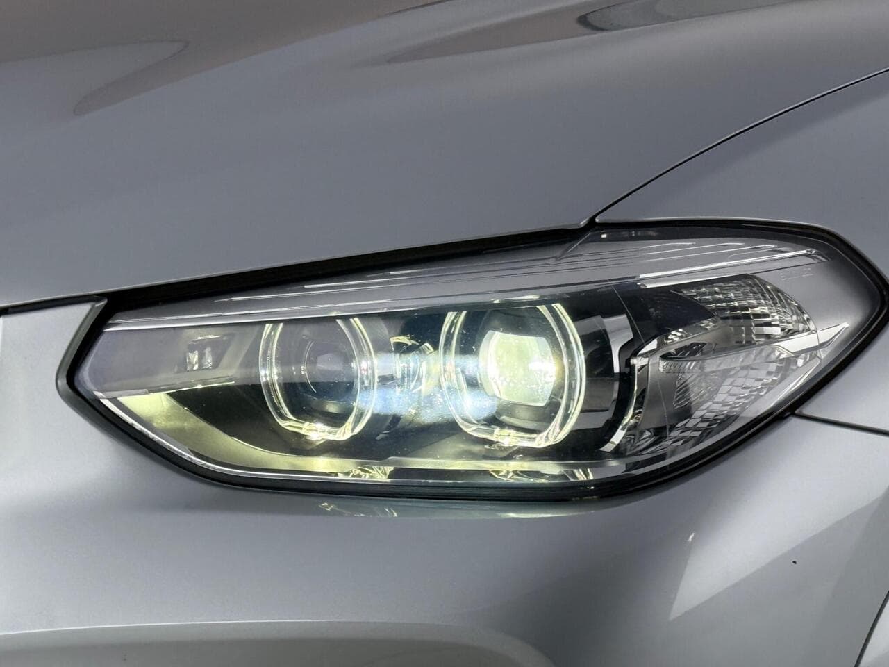 BMW X3 thumbnail Lights Front