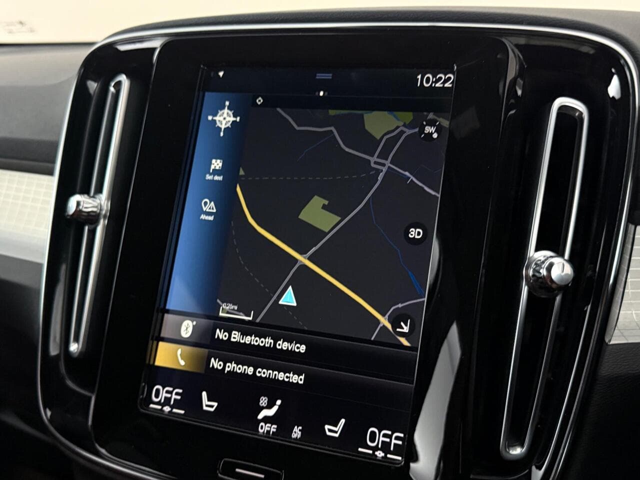 Volvo XC40 thumbnail Infotainment System