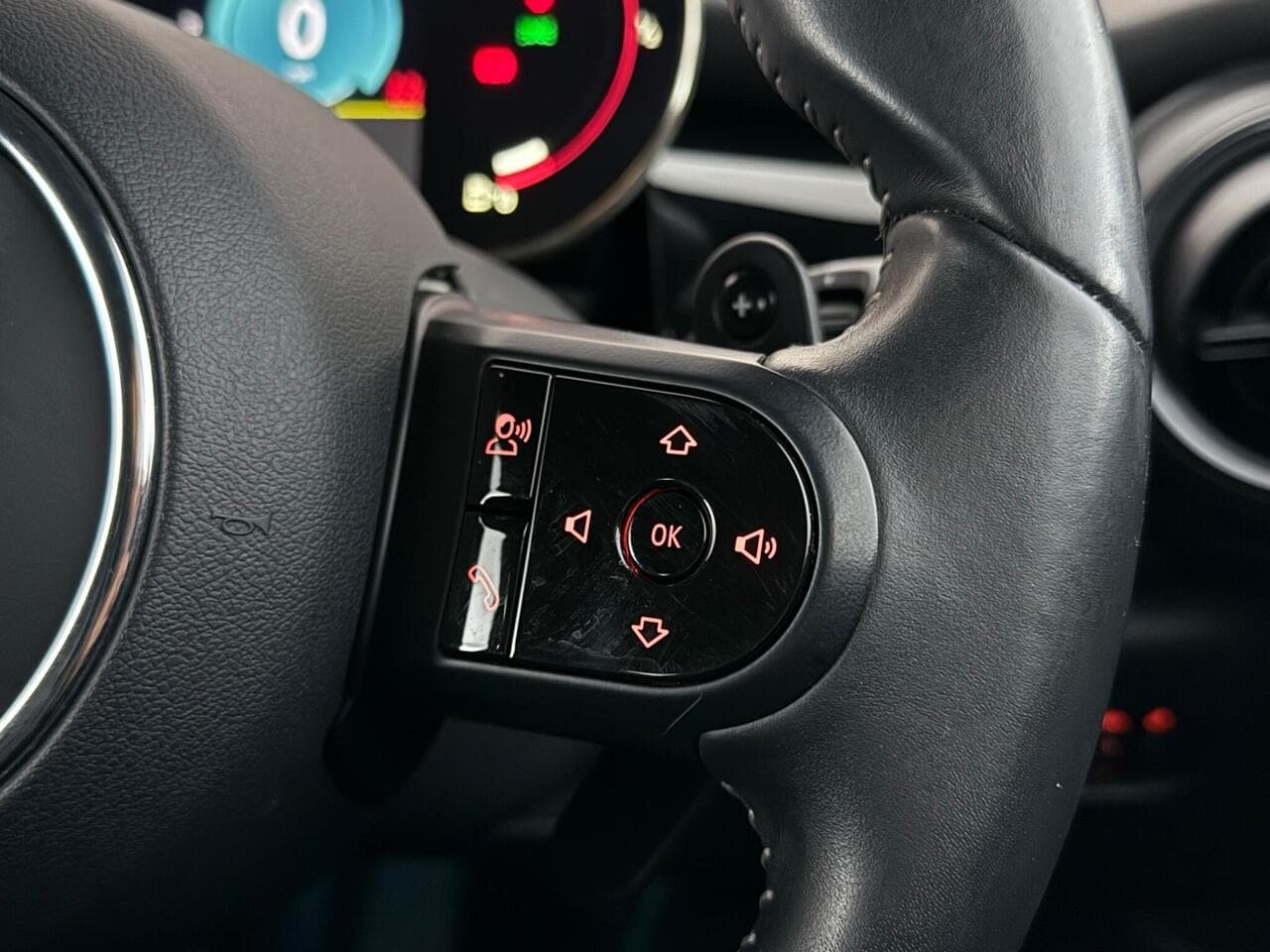 MINI Hatch thumbnail Misc Controls