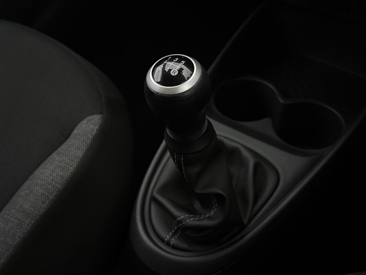 Toyota Aygo X thumbnail Interior Front