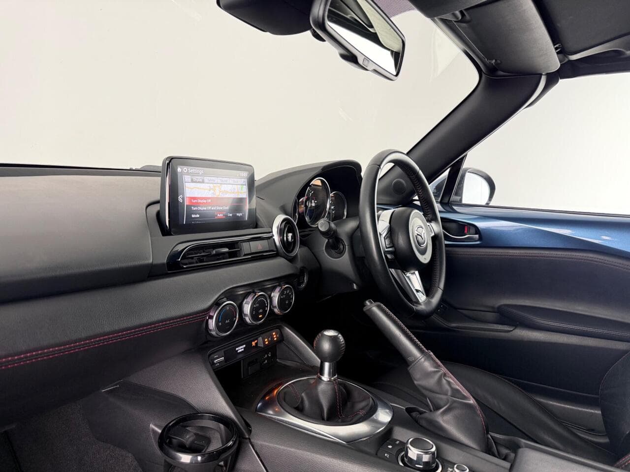Mazda MX-5 RF thumbnail Interior Front