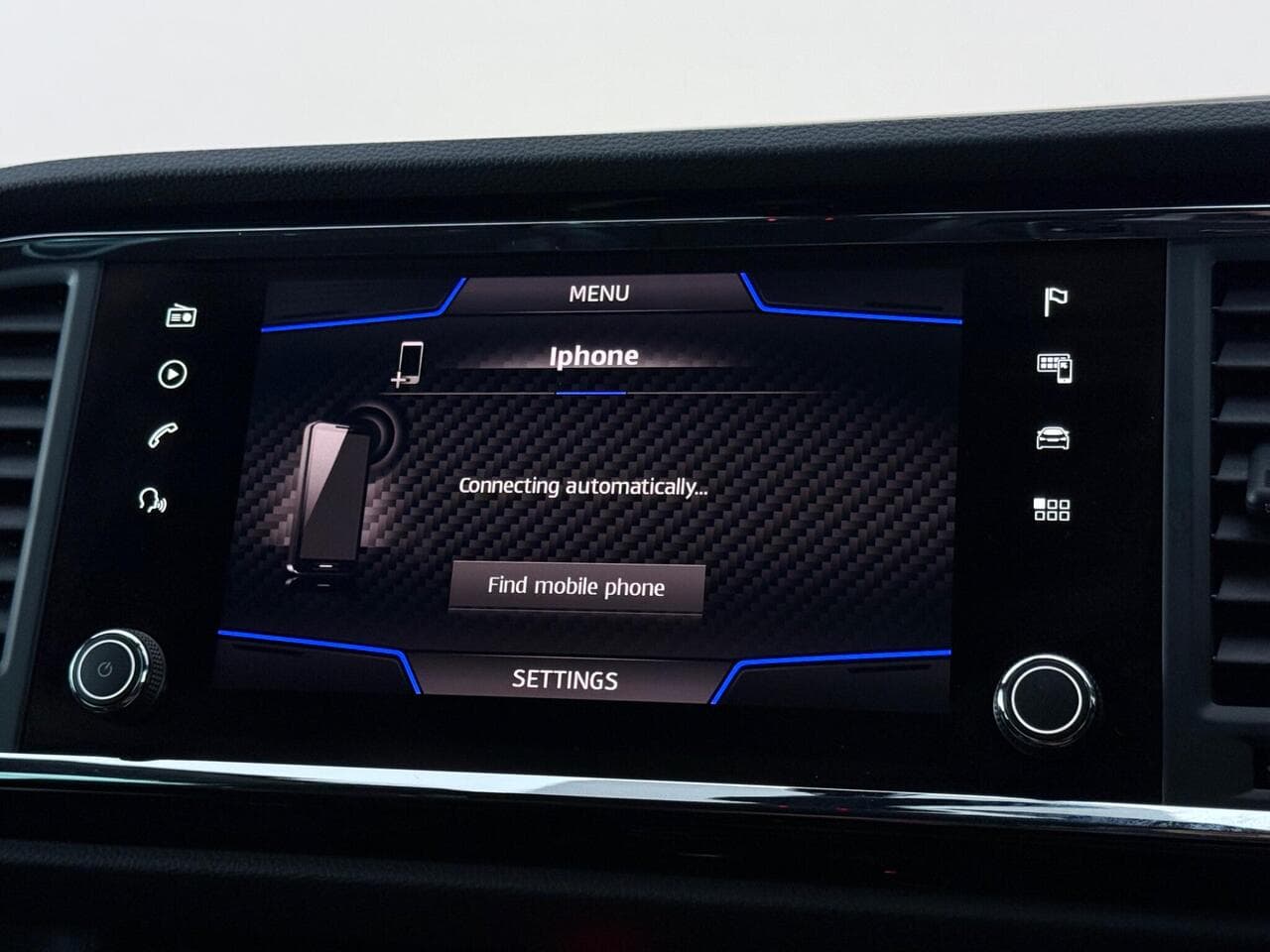 SEAT CUPRA Ateca thumbnail Infotainment System