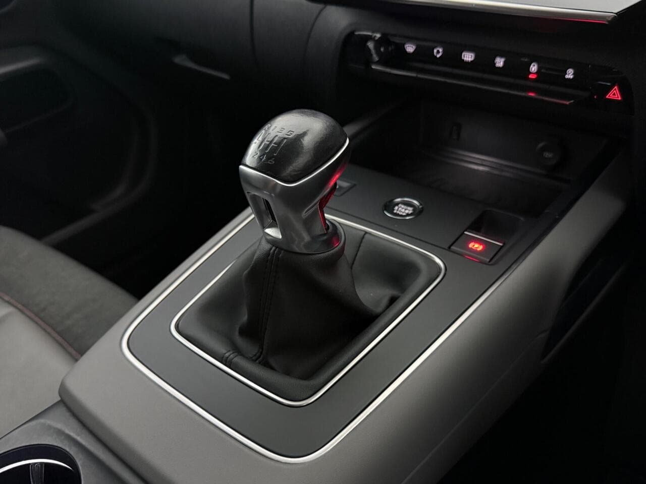 Citroen C5 Aircross thumbnail Interior Front