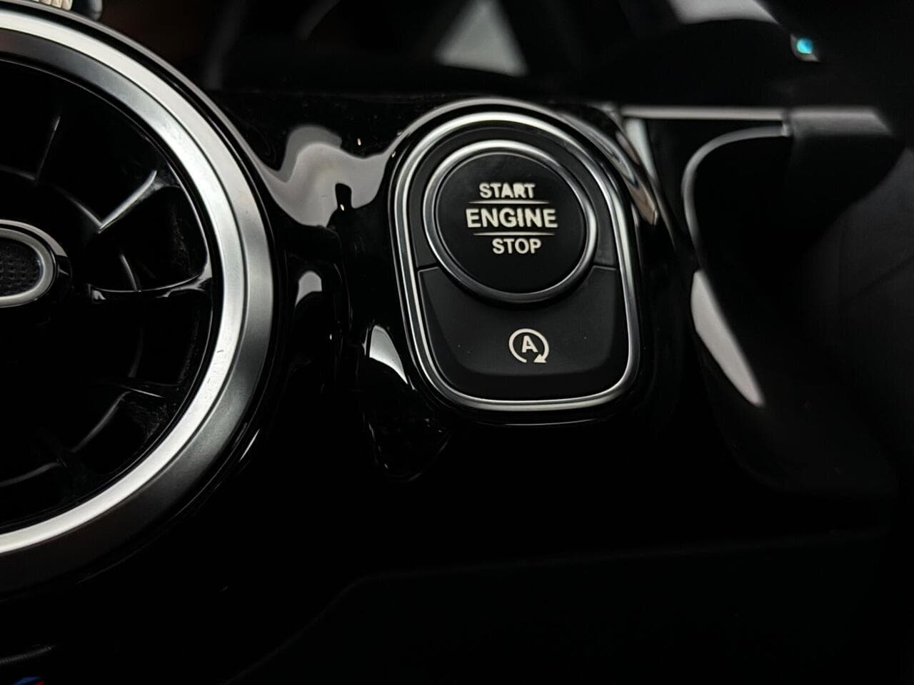 Mercedes-Benz B Class thumbnail Misc Controls
