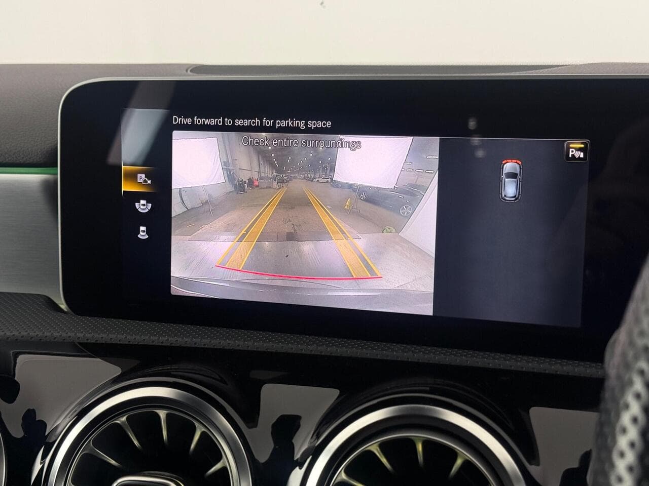 Mercedes-Benz A Class thumbnail Infotainment System