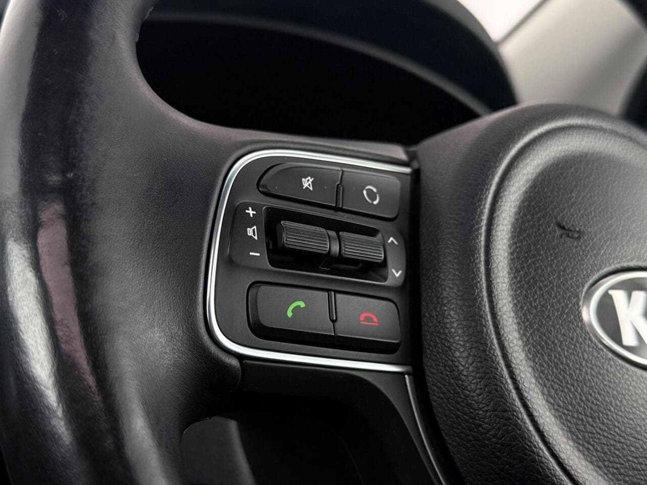 Kia Sportage thumbnail Misc Controls
