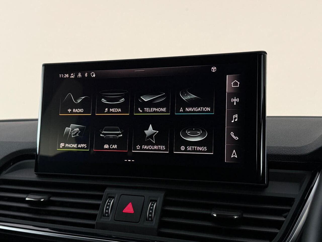 Audi Q5 thumbnail Infotainment System