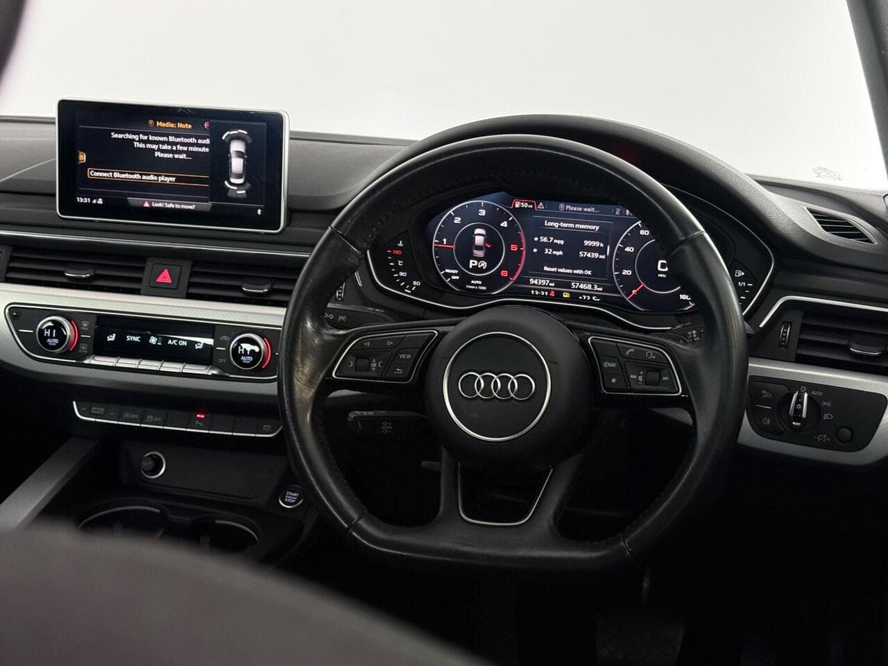 Audi A4 thumbnail Interior Front