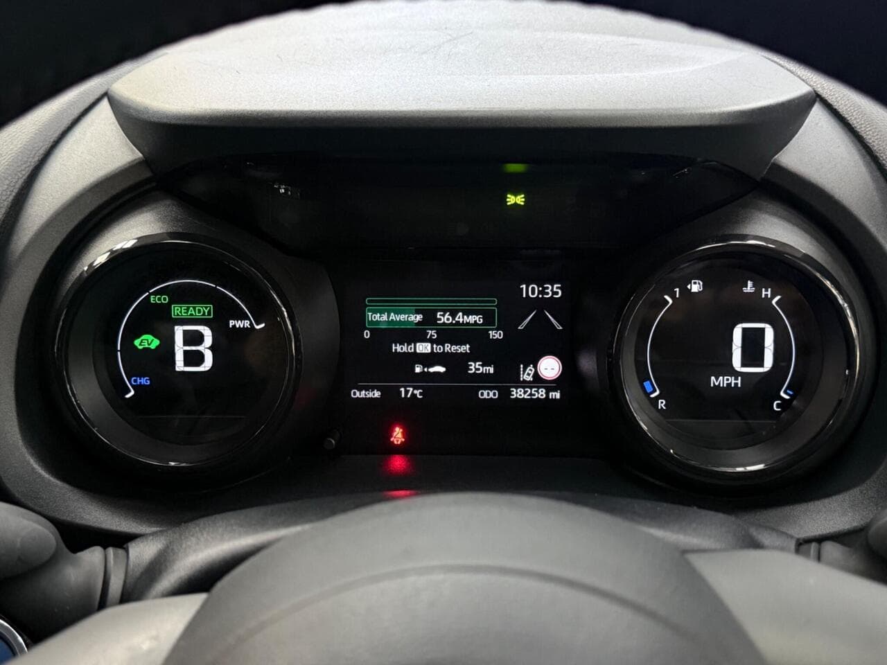 Toyota Yaris thumbnail Driver Instruments