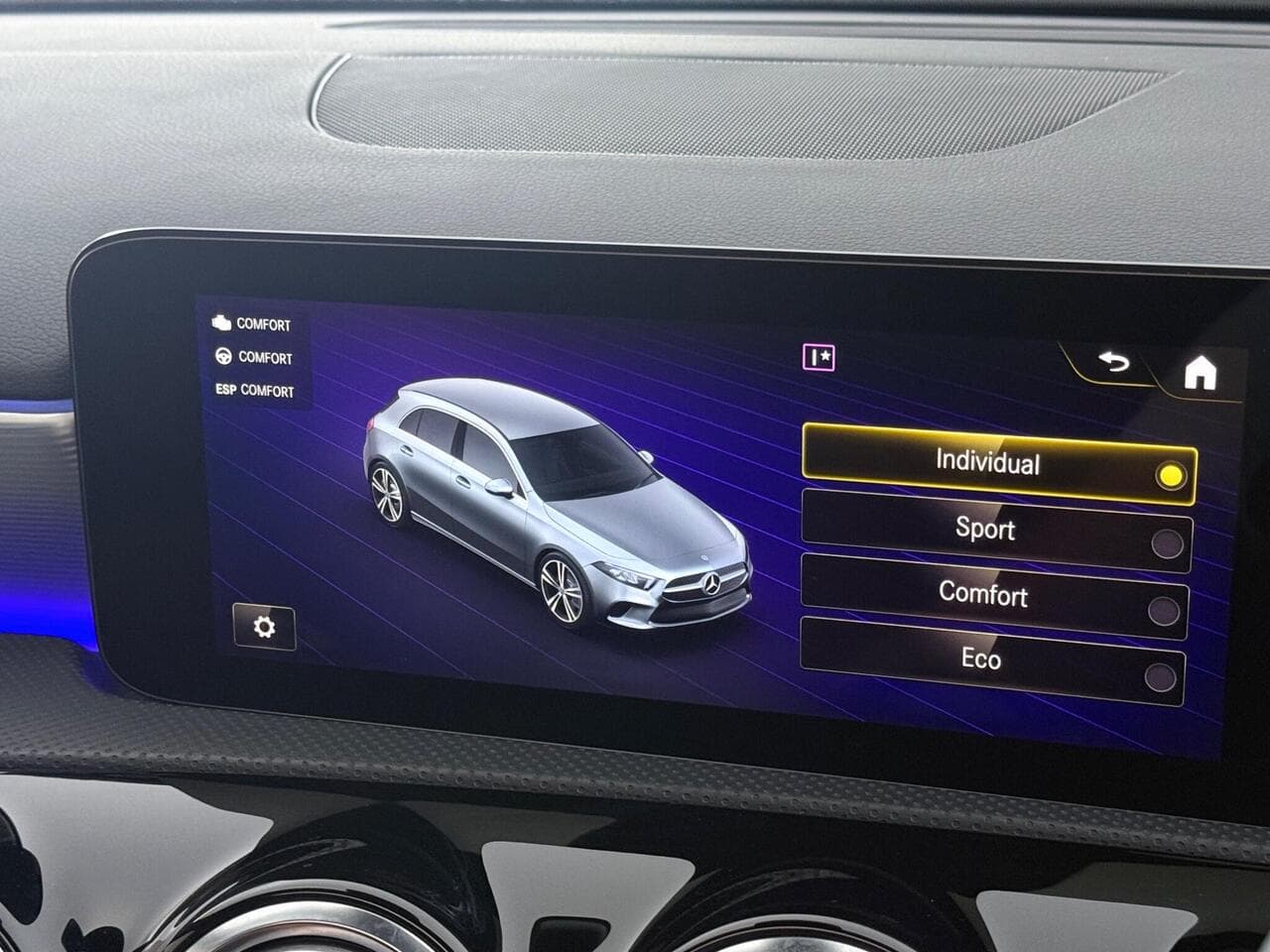 Mercedes-Benz A Class thumbnail Infotainment System