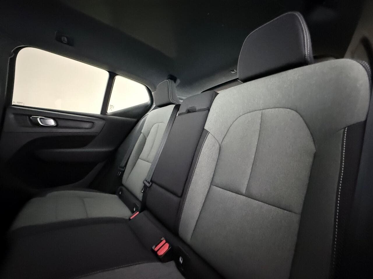 Volvo XC40 thumbnail Seats Rear