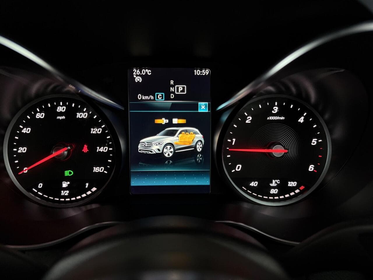Mercedes-Benz GLC thumbnail Driver Instruments