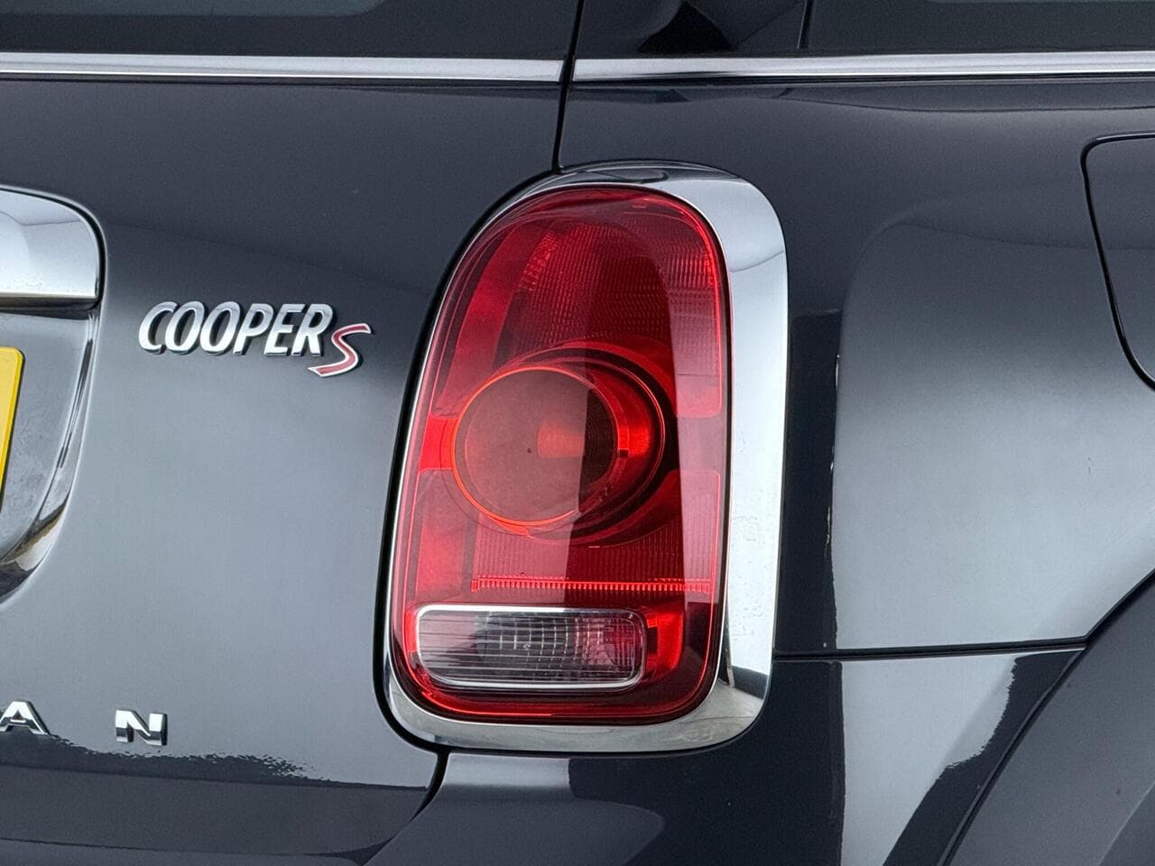 MINI Countryman thumbnail Lights Rear