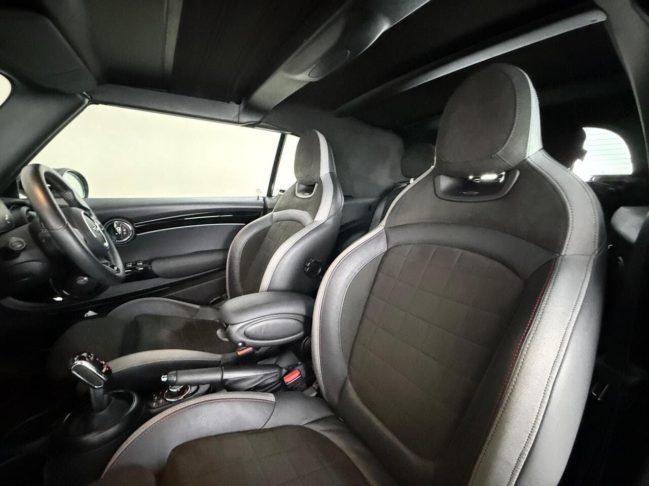 MINI Convertible thumbnail Seat Front Passenger