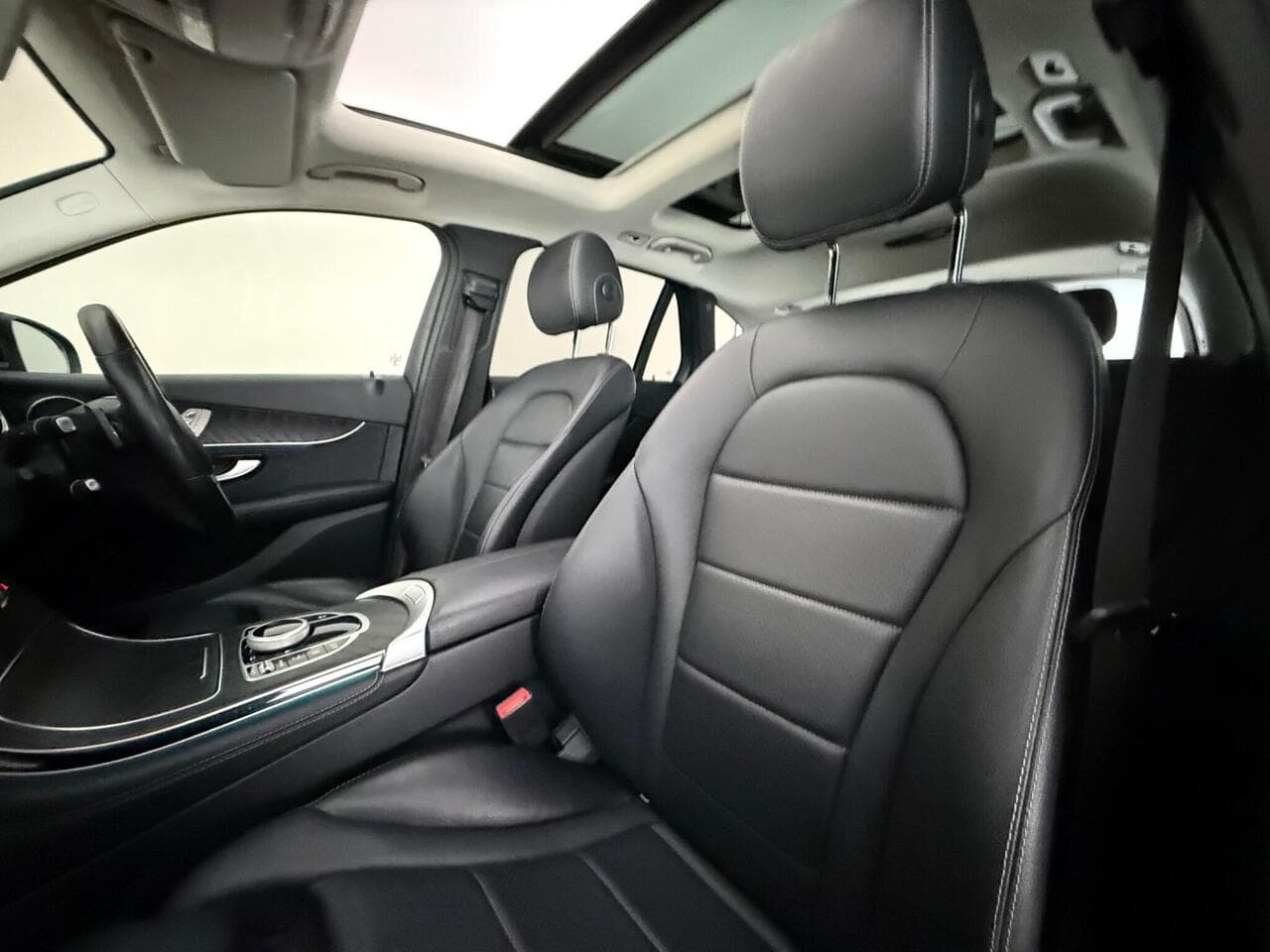 Mercedes-Benz GLC thumbnail Seat Front Passenger