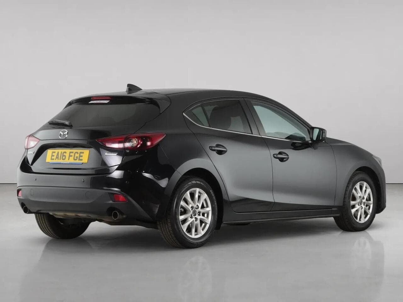 Mazda Mazda3 thumbnail Rear Right