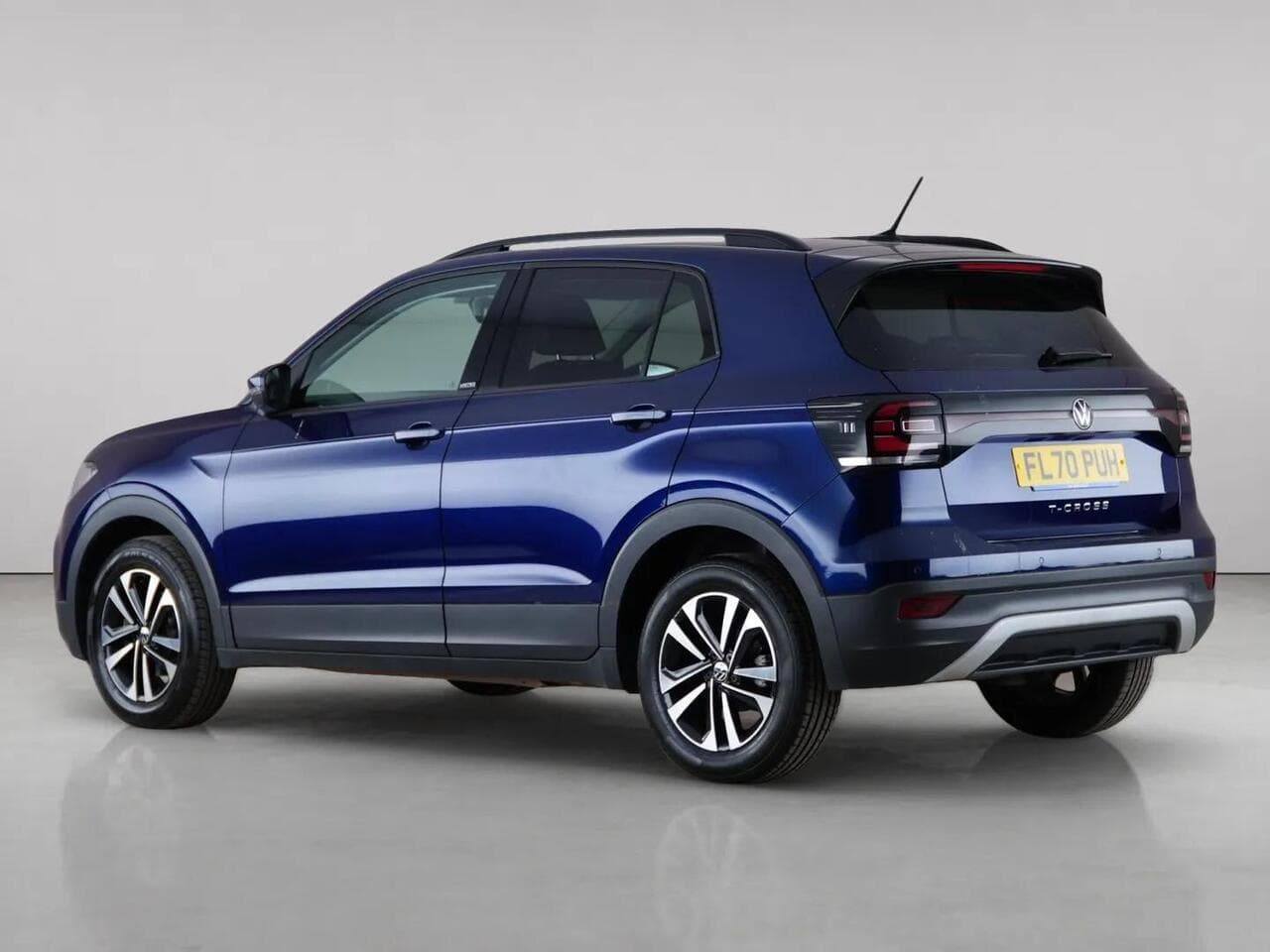 Volkswagen T-Cross thumbnail Side Left