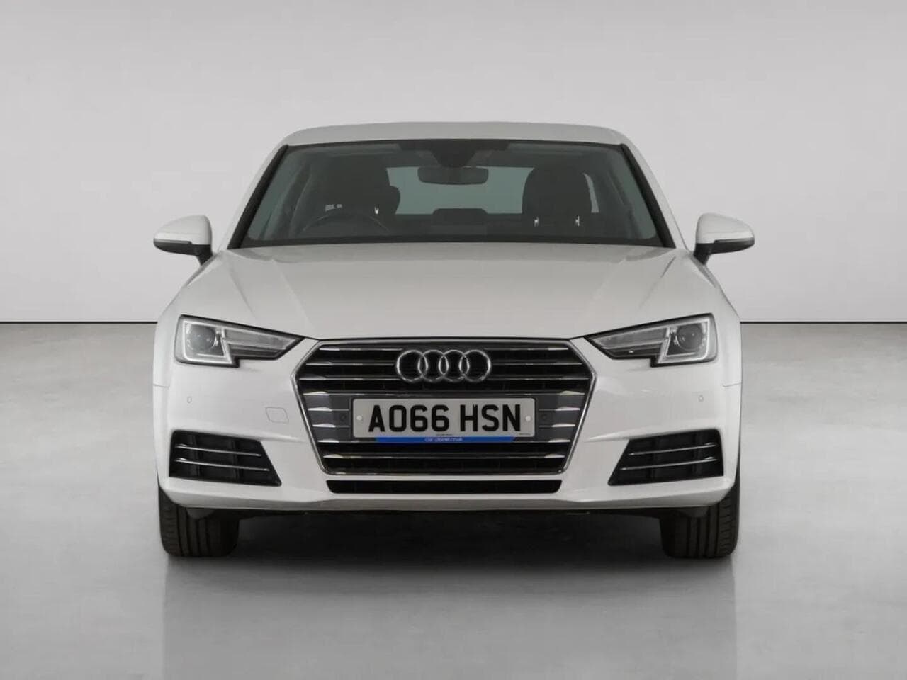 Audi A4 thumbnail Front
