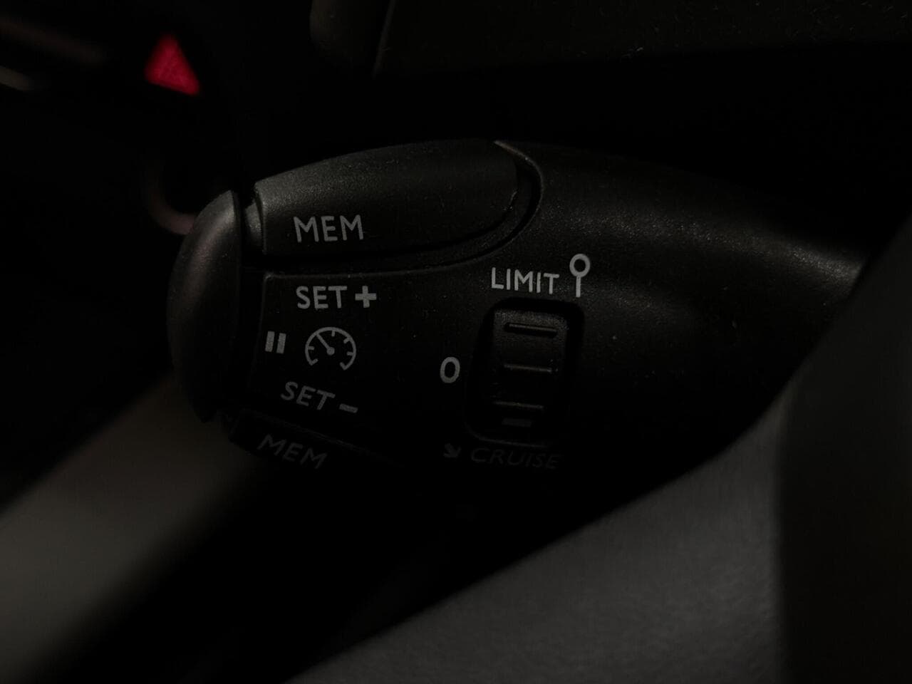 Citroen C5 Aircross thumbnail Misc Controls
