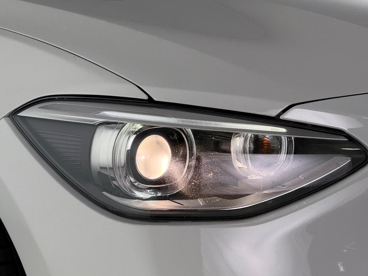 BMW 1 Series thumbnail Lights Front