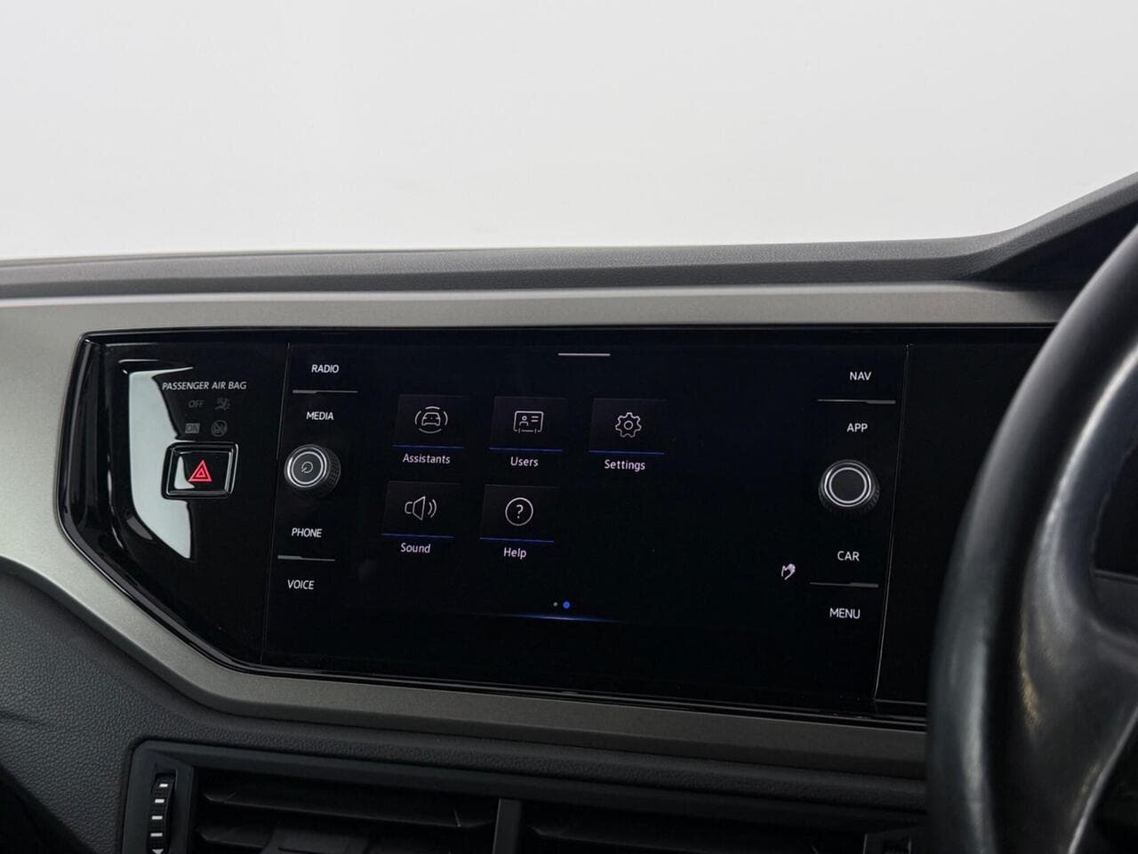 Volkswagen Polo thumbnail Infotainment System