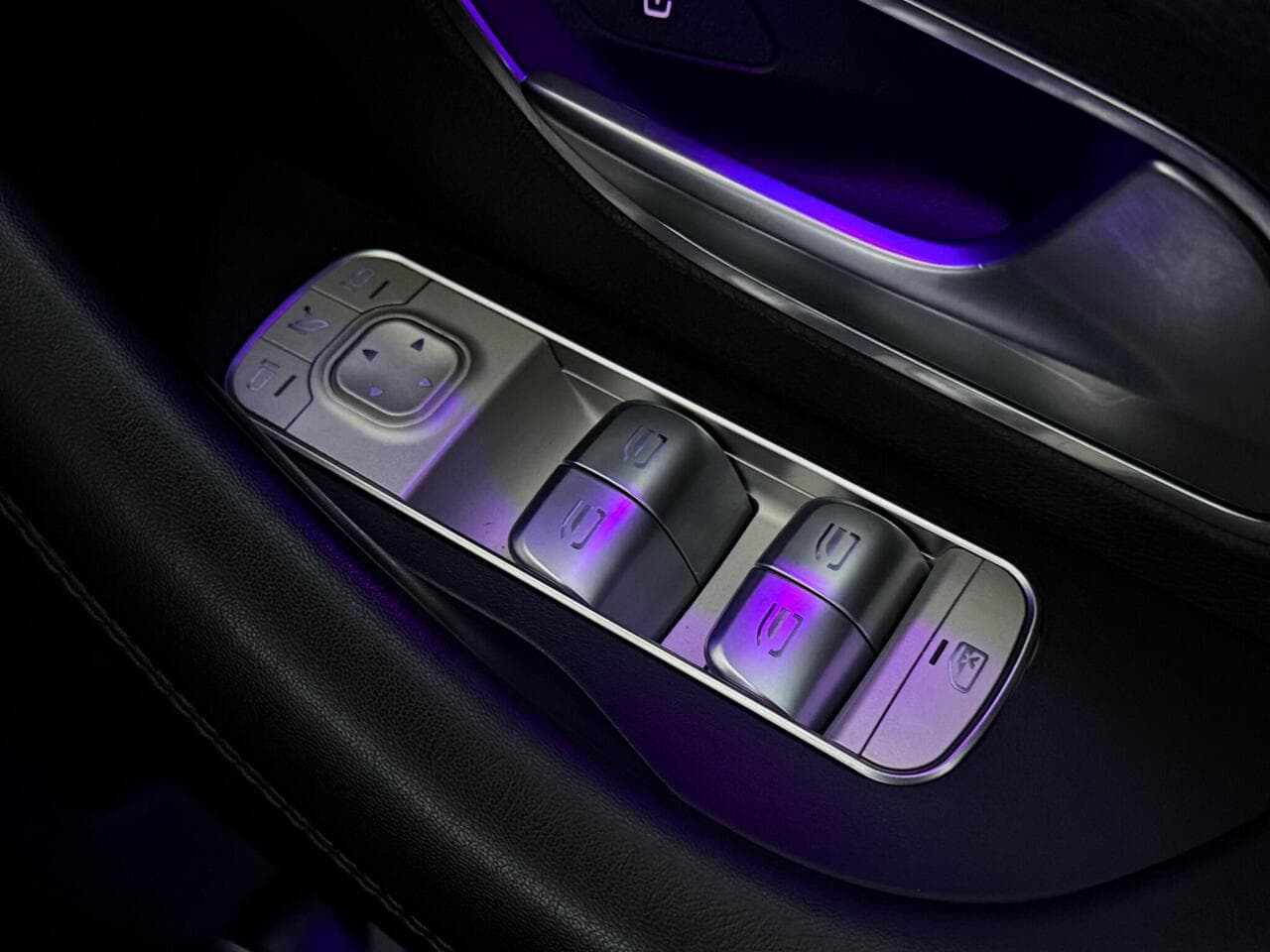 Mercedes-Benz GLE thumbnail Misc Controls