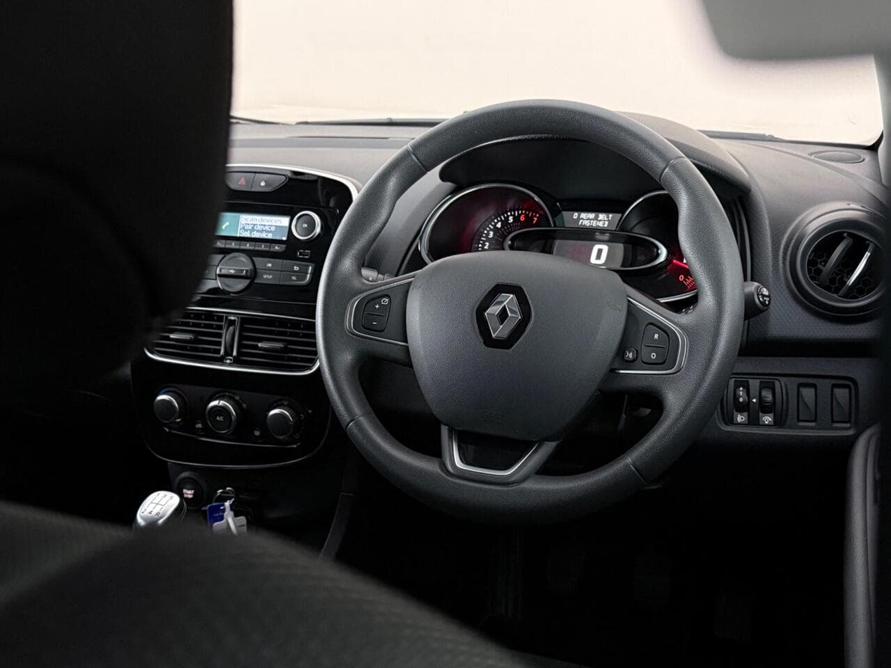 Renault Clio thumbnail Steering Wheel