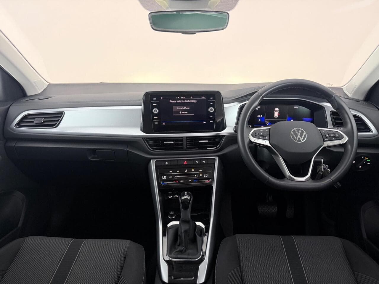Volkswagen T-Roc thumbnail Interior Front