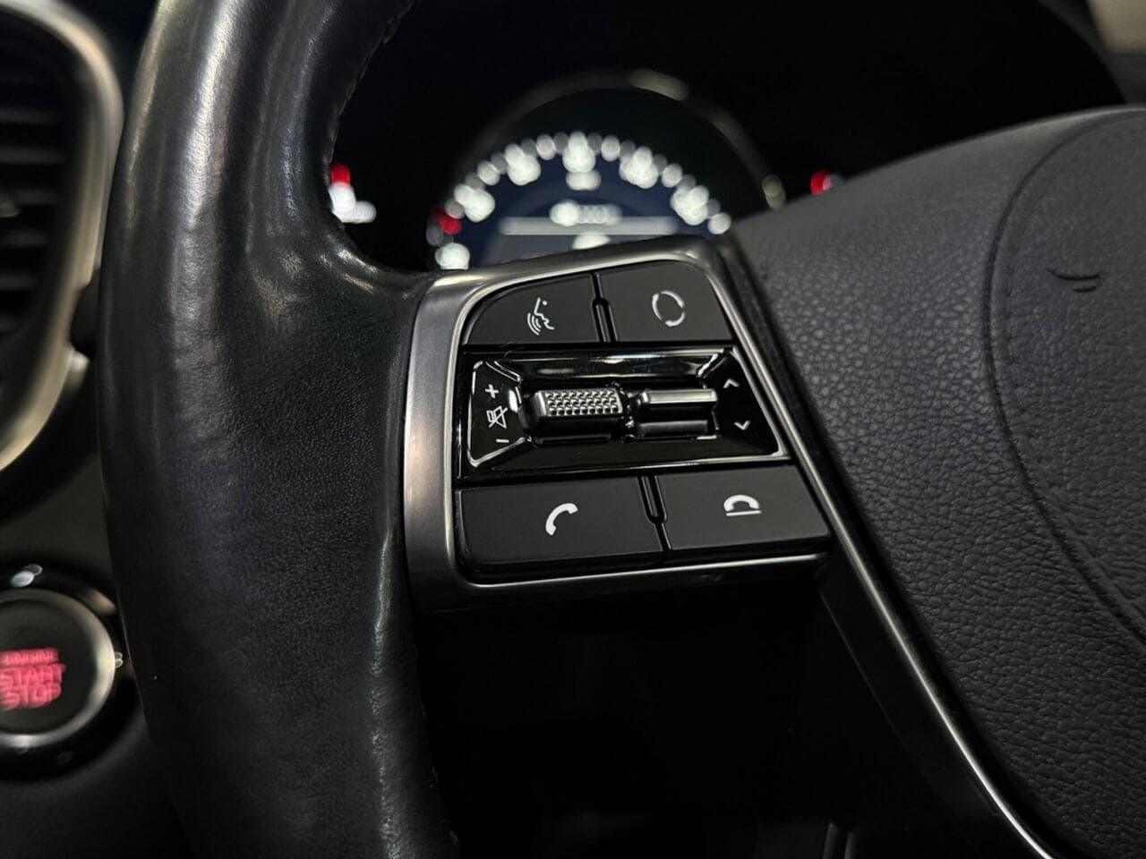 Kia Sorento thumbnail Misc Controls