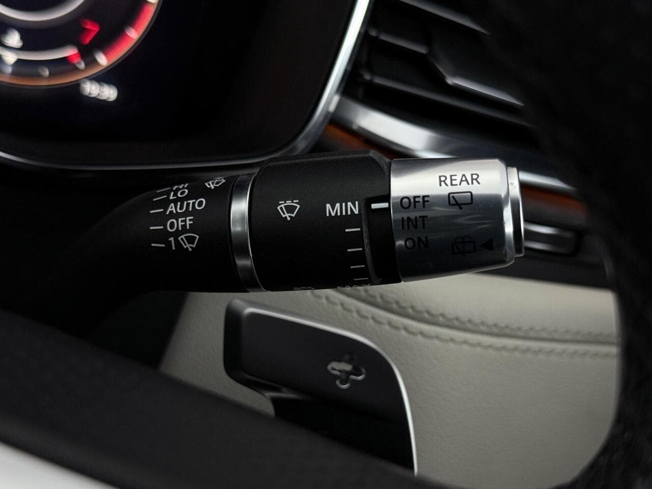 Jaguar F-PACE thumbnail Misc Controls