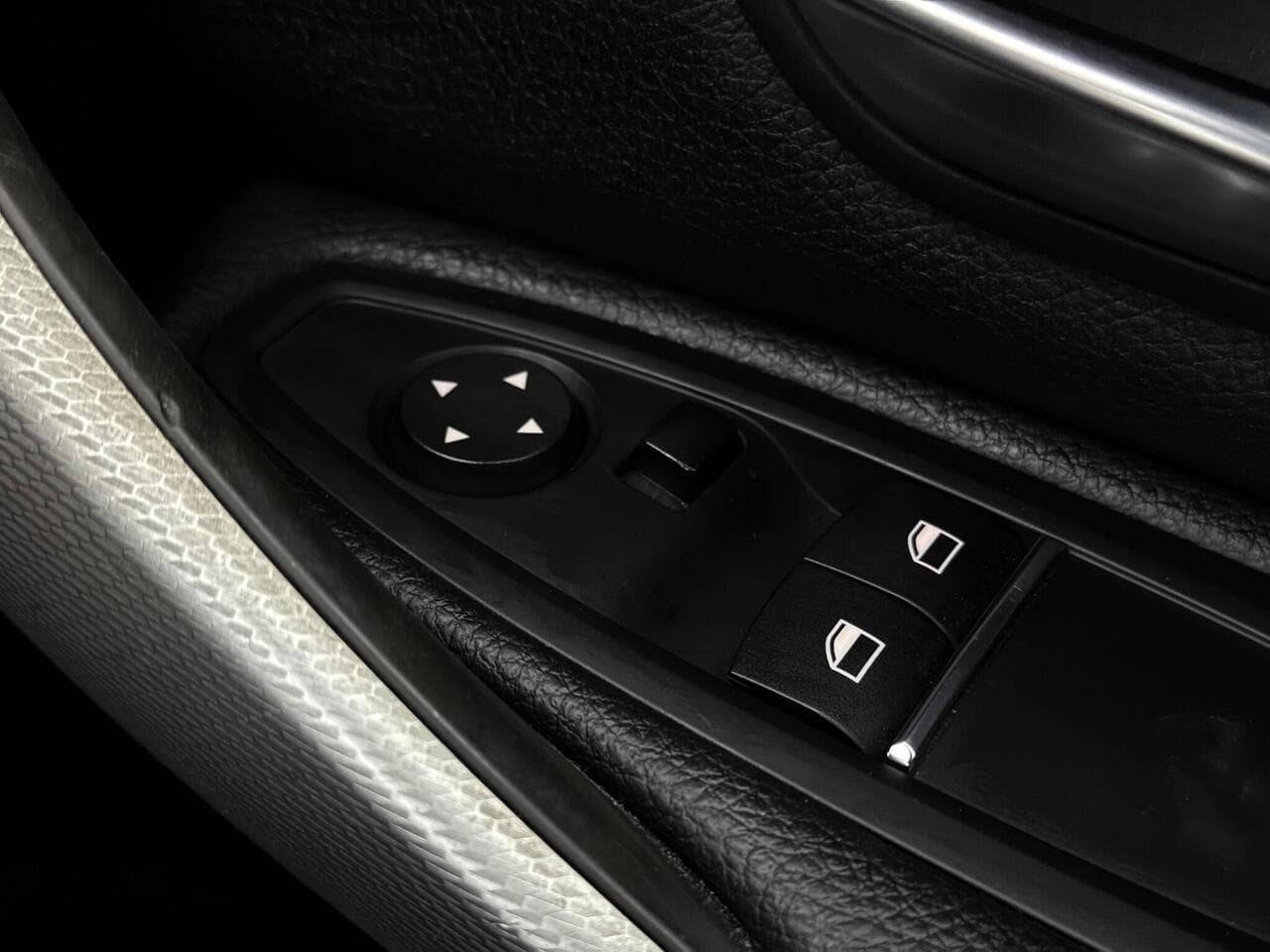 BMW 4 Series thumbnail Misc Controls