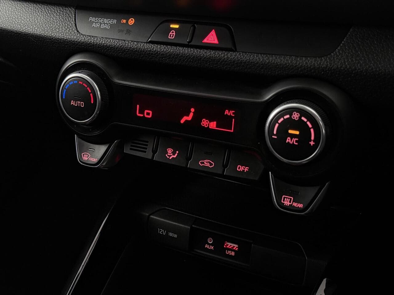 Kia Stonic thumbnail Misc Controls