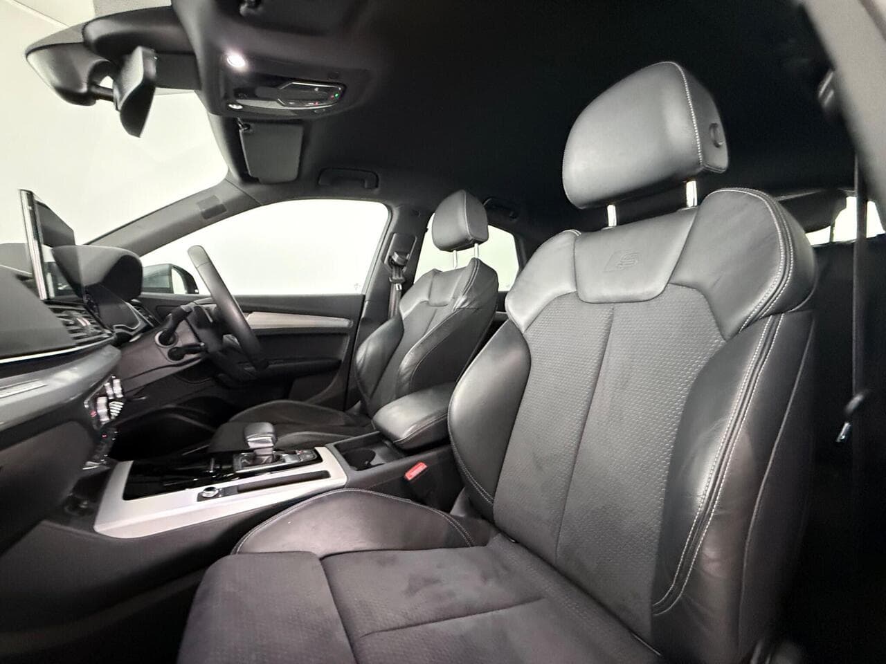 Audi Q5 thumbnail Seat Front Passenger