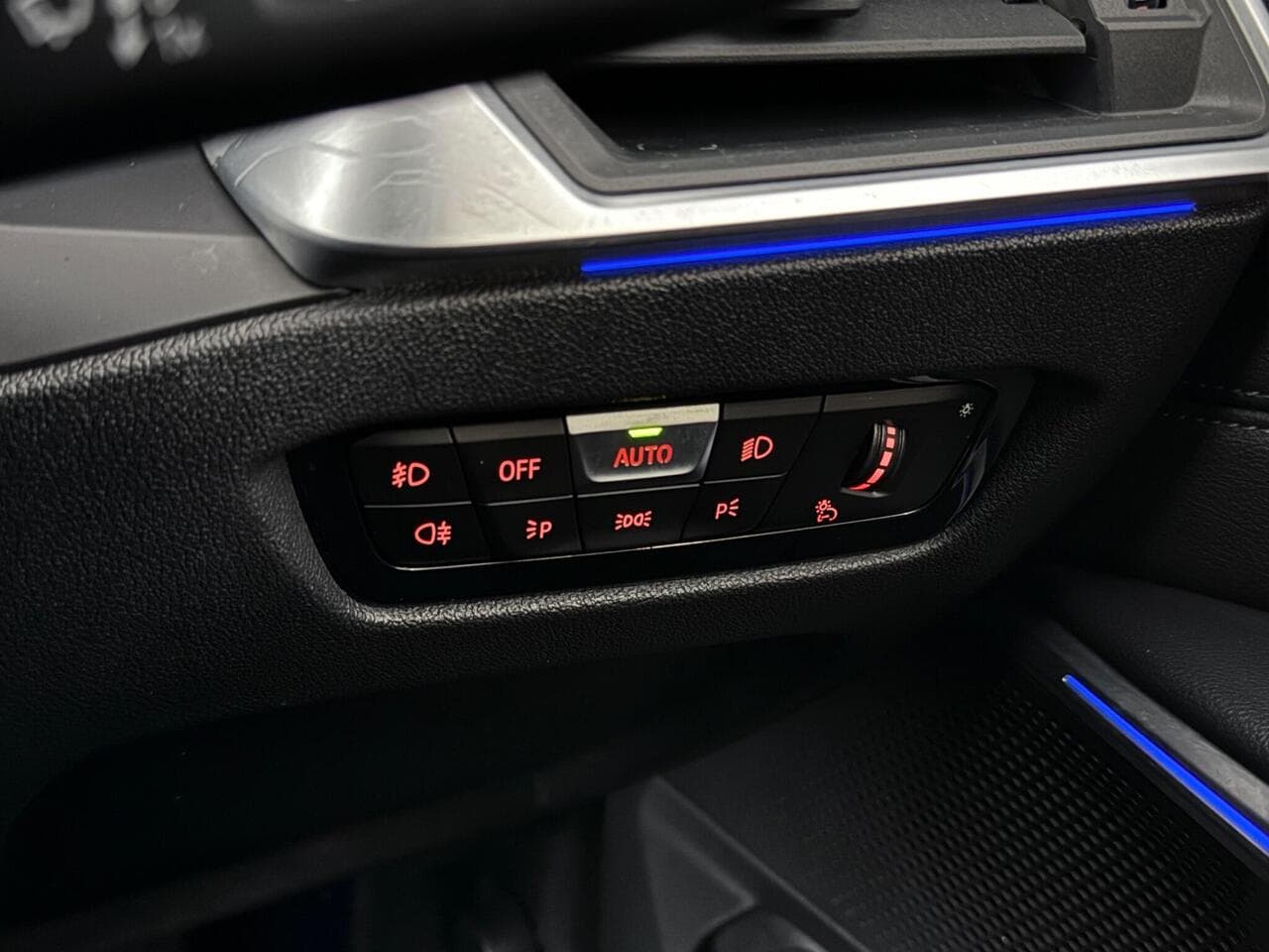 BMW 3 Series thumbnail Misc Controls