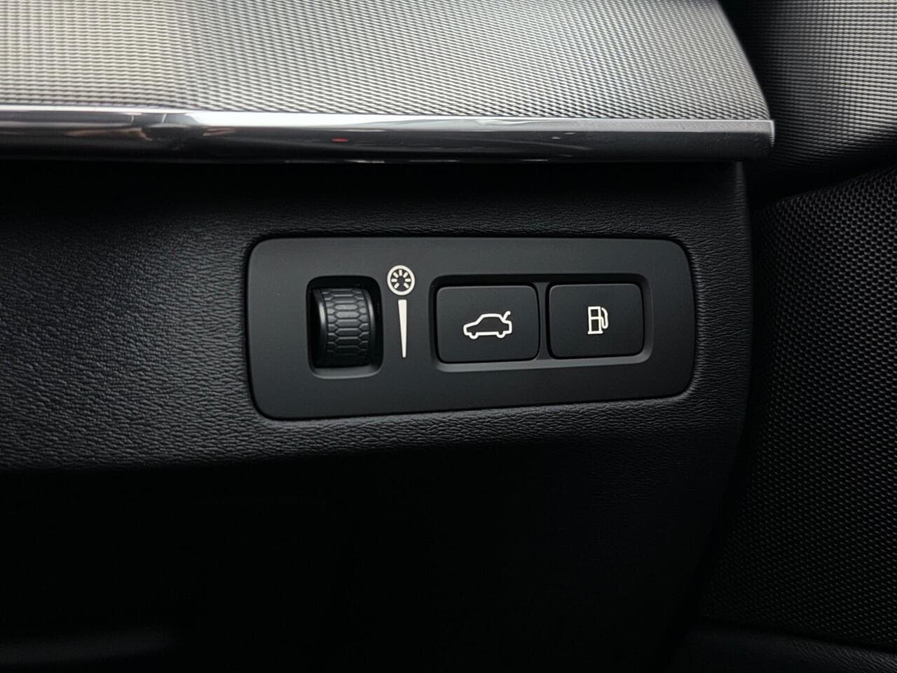 Volvo XC90 thumbnail Misc Controls