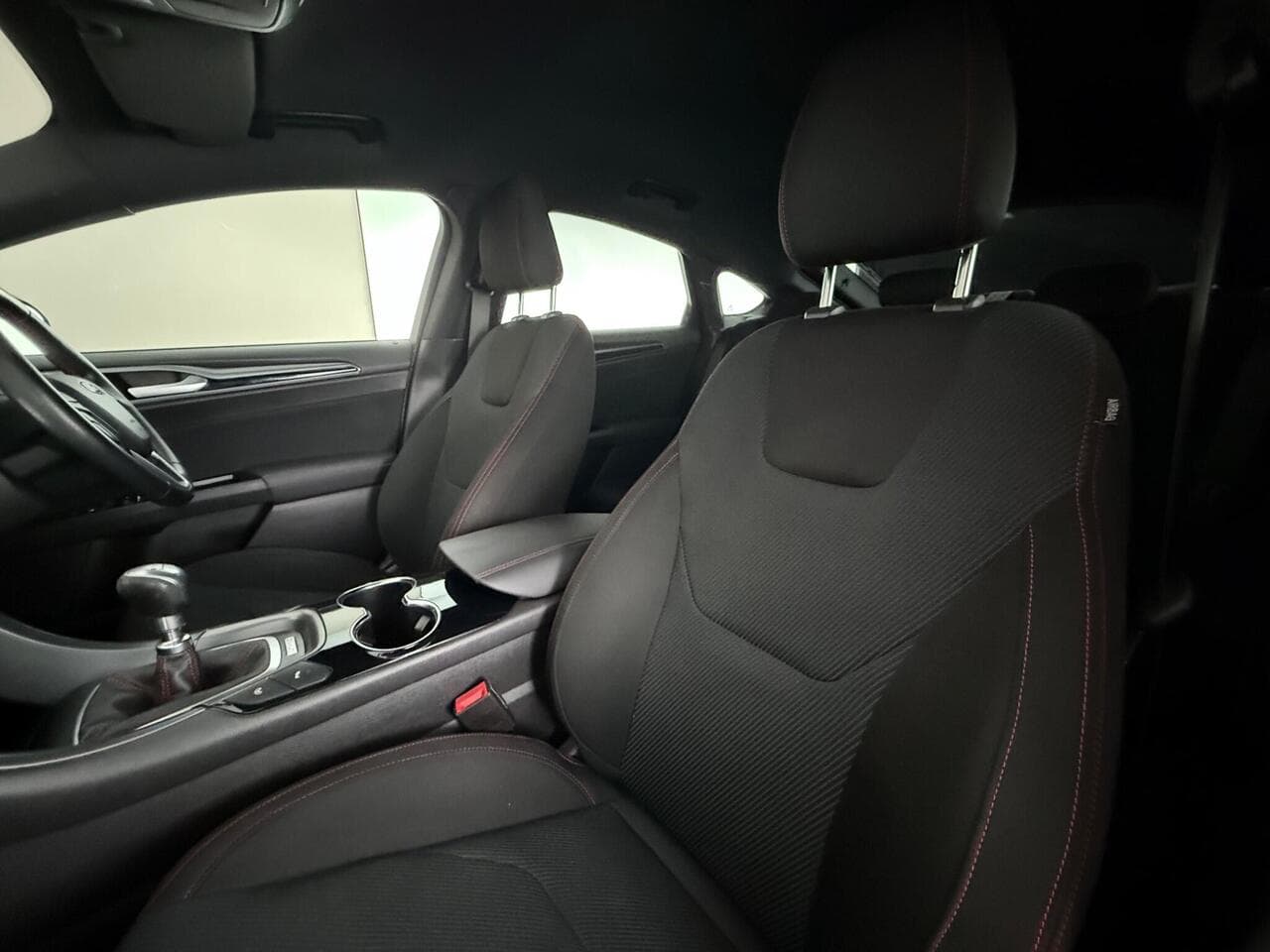 Ford Mondeo thumbnail Seat Front Passenger