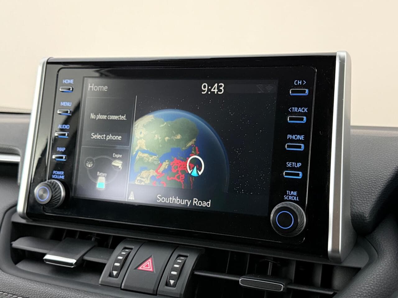 Toyota RAV4 thumbnail Infotainment System
