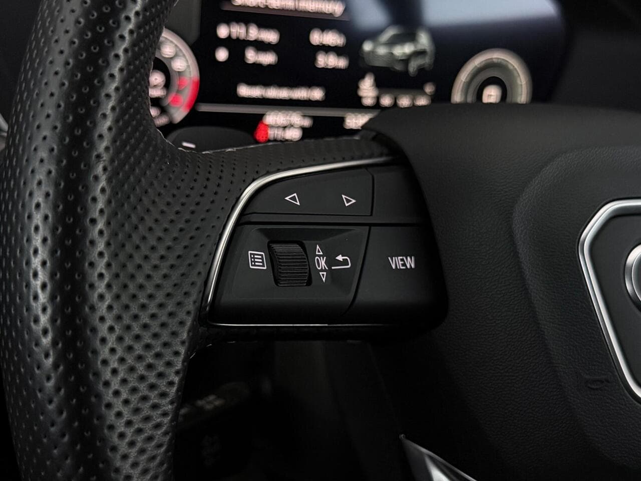 Audi Q5 thumbnail Misc Controls