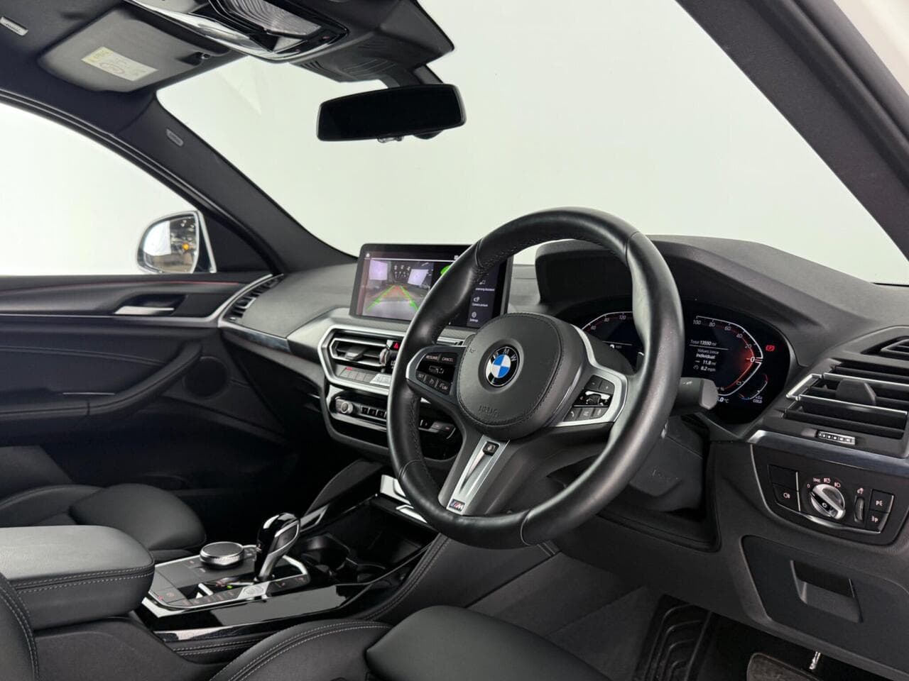 BMW X4 thumbnail Interior Front