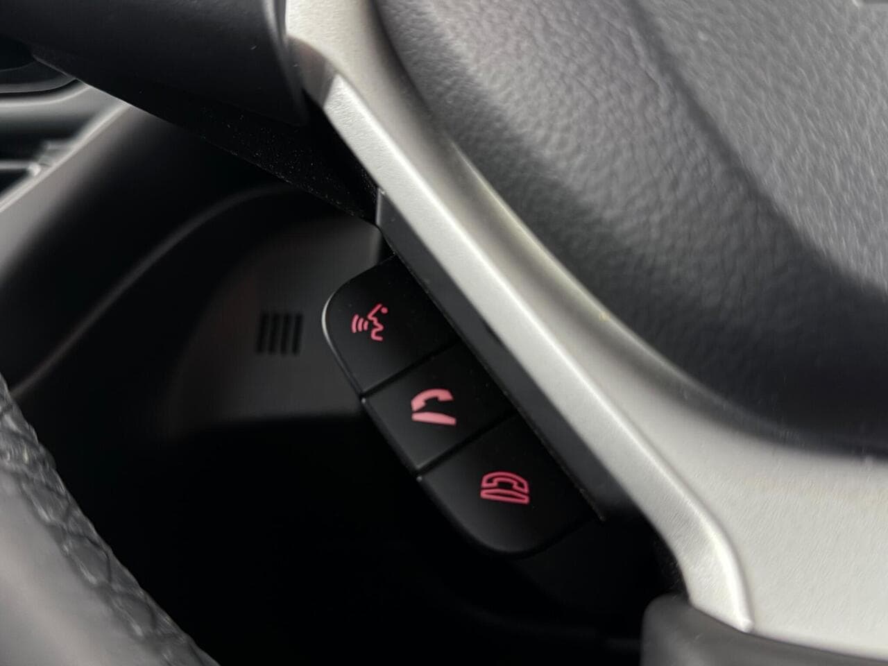 Suzuki S-Cross thumbnail Misc Controls