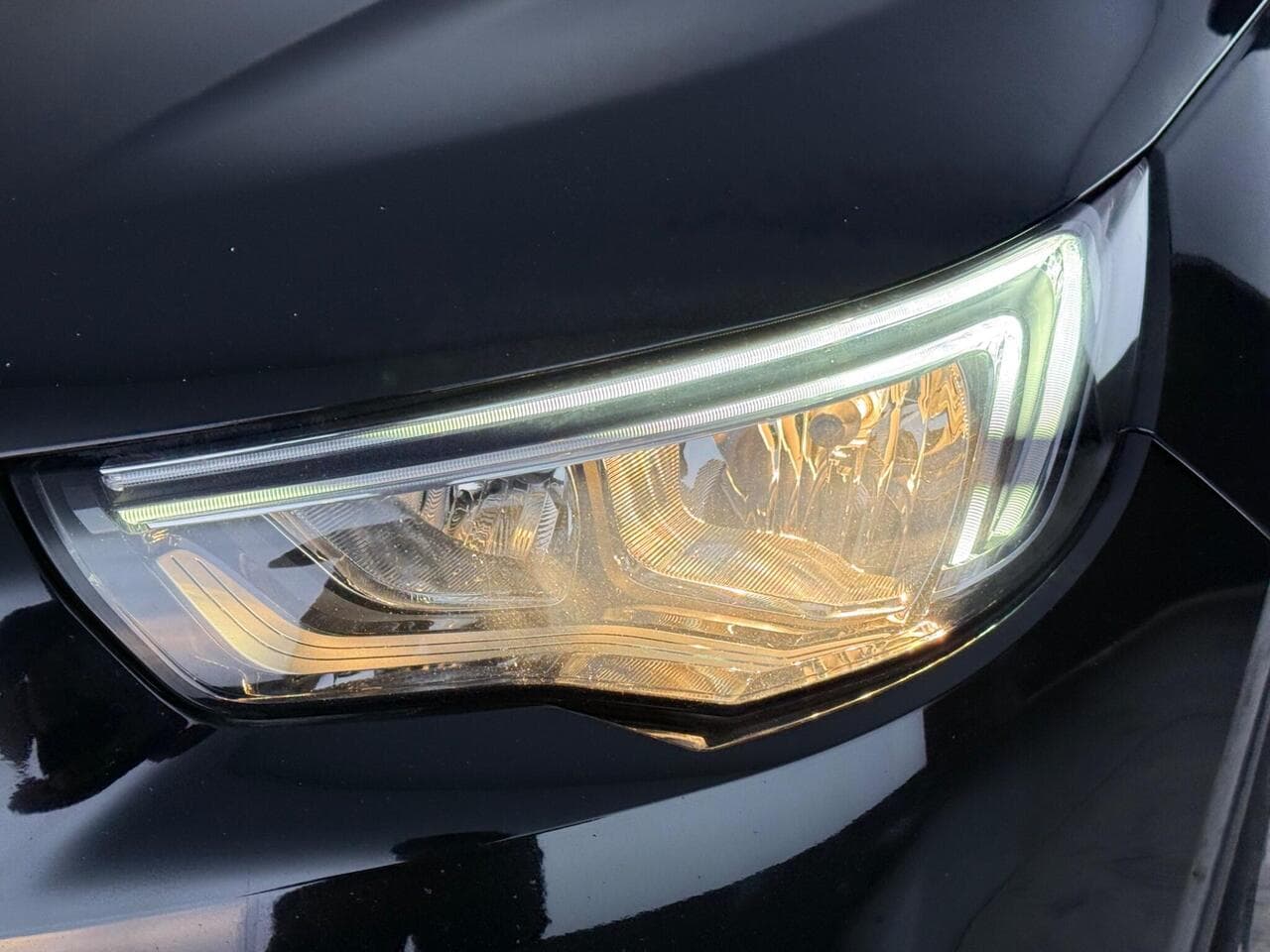 Vauxhall Grandland X thumbnail Lights Front