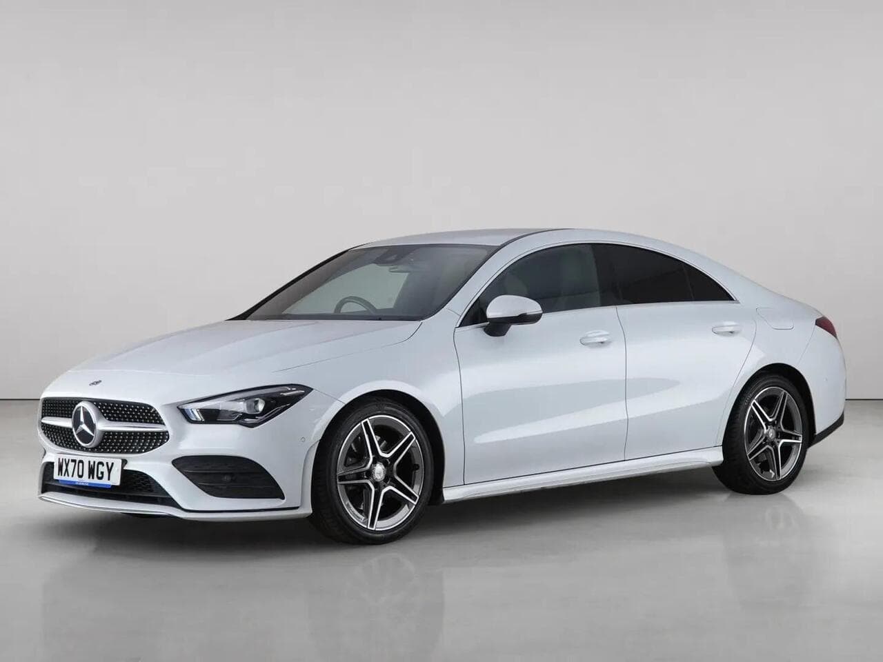 Mercedes-Benz CLA thumbnail Front Left