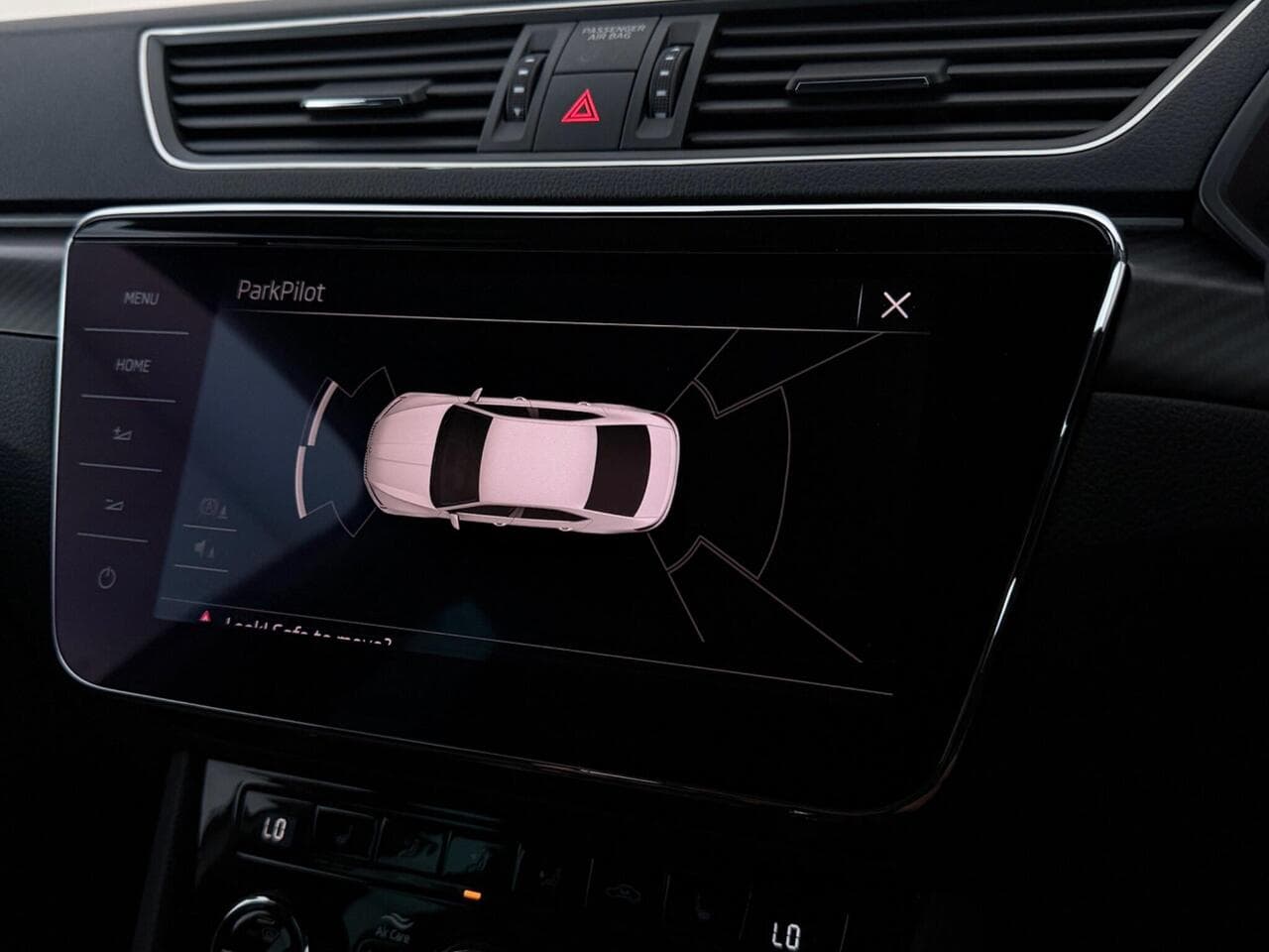 Skoda Superb thumbnail Infotainment System